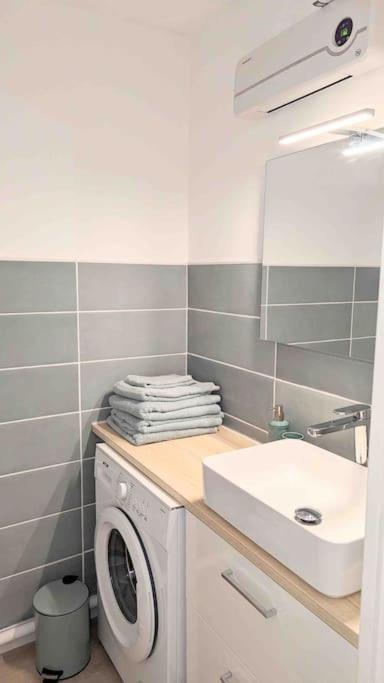Studio Climatise 4 Pers, Balcon, Parking La Grande-Motte Buitenkant foto
